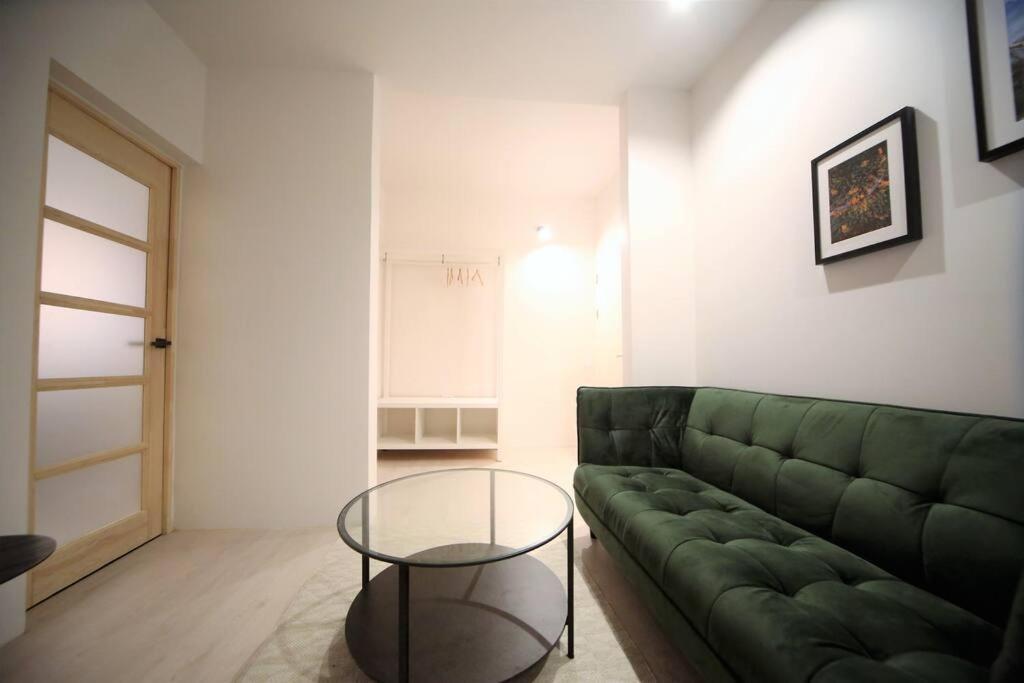Lovely Two Bedroom In The Old Town Рига Экстерьер фото