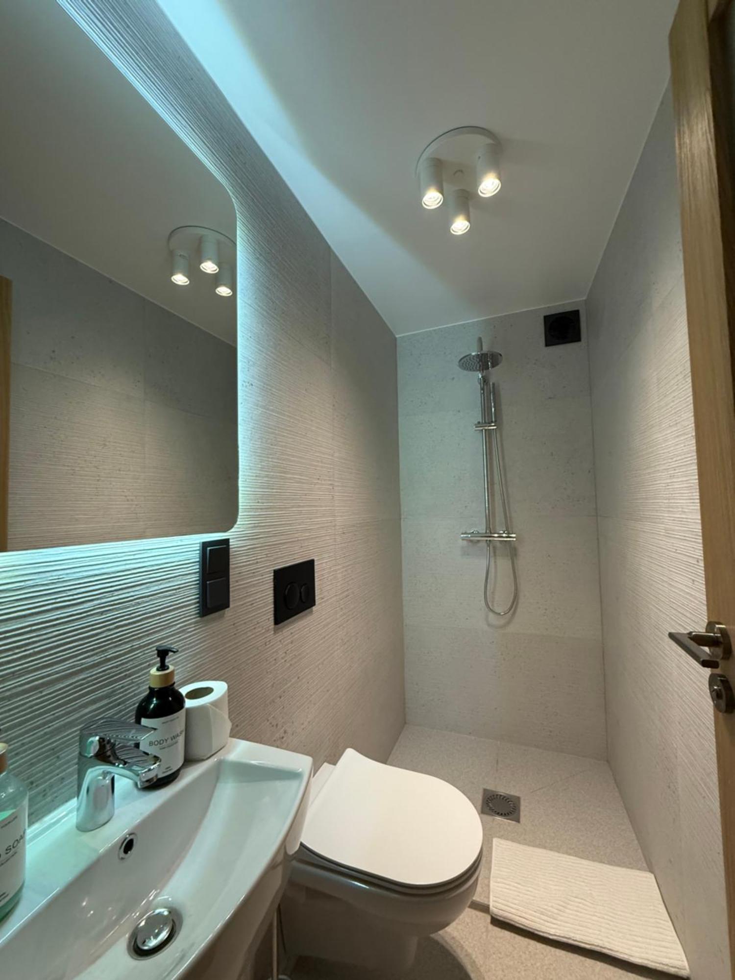 Lovely Two Bedroom In The Old Town Рига Экстерьер фото