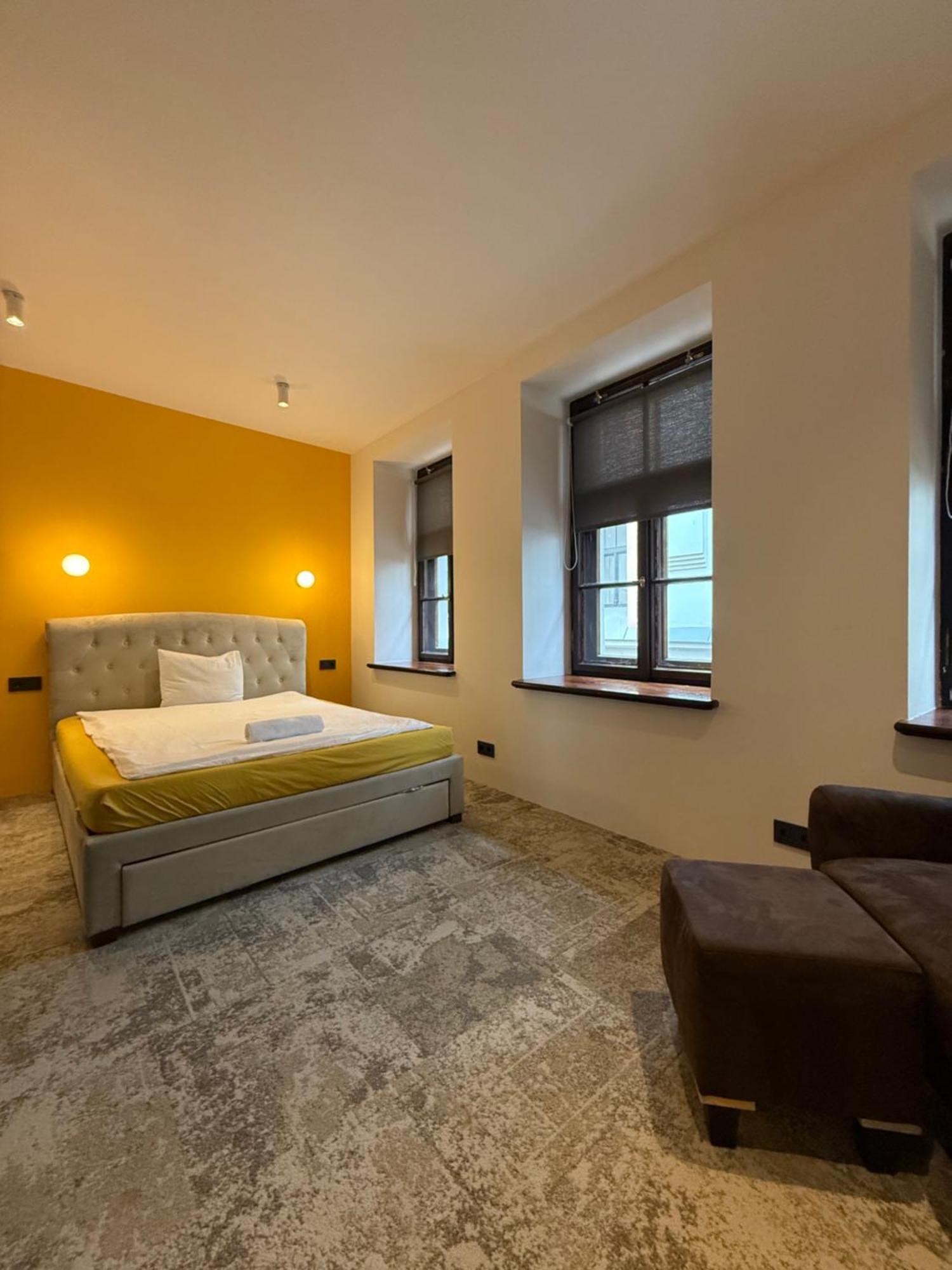 Lovely Two Bedroom In The Old Town Рига Экстерьер фото